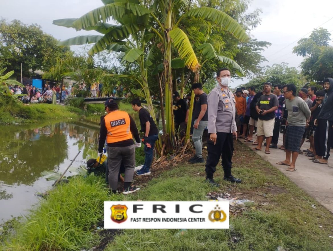 Polisi Evakuasi Temuan Mayat di Sungai Gempol dan Lakukan Penyelidikan