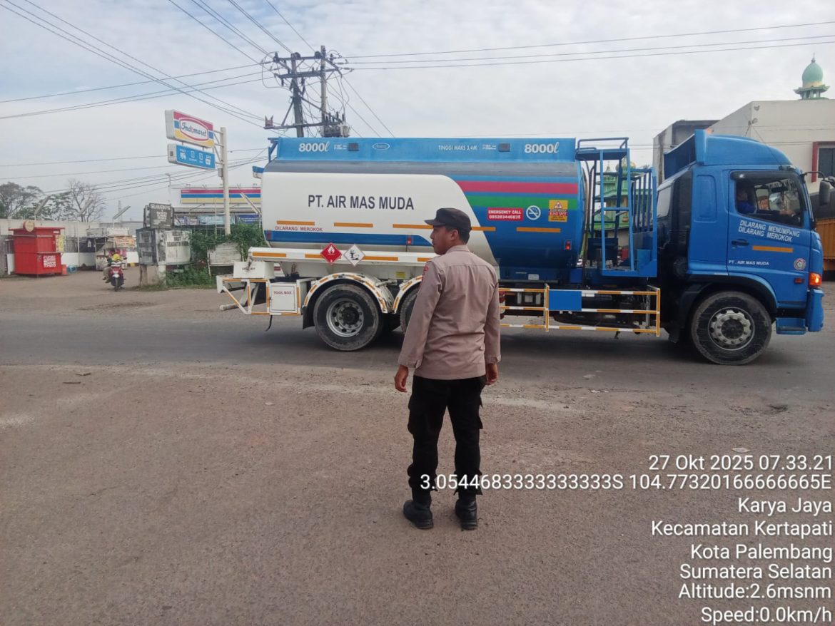 Polri Tingkatkan Keamanan, Kelancaran Lalu Lintas, dan Aktivitas Masyarakat — Polsek Pemulutan Gelar Giat Strong Point di Pagi Hari