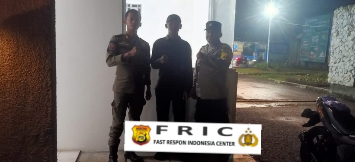 Bhabinkamtibmas Polsek Parung Polres Bogor Kontrol Satkamling, Antisipasi Kerawanan Kamtibmas