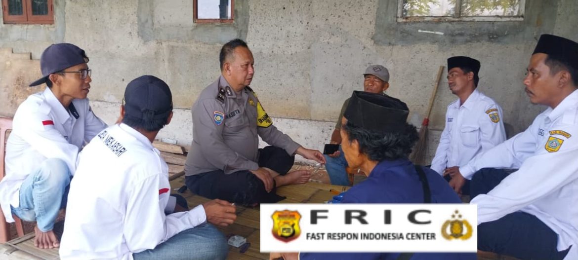 Bhabinkamtibmas Desa Mekarsari Sambang Warga, Sampaikan Himbauan Kamtibmas di Kecamatan Rumpin   