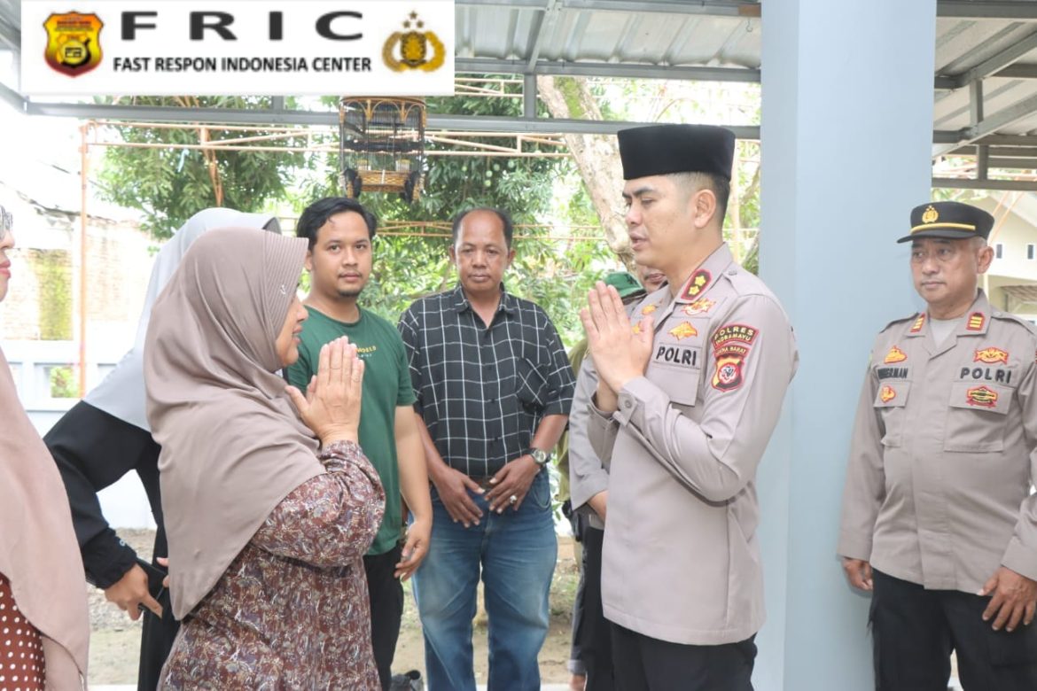 Kapolres Indramayu Takziah ke Rumah Duka Anggota, Wujud Empati dan Solidaritas Keluarga Besar Polri   