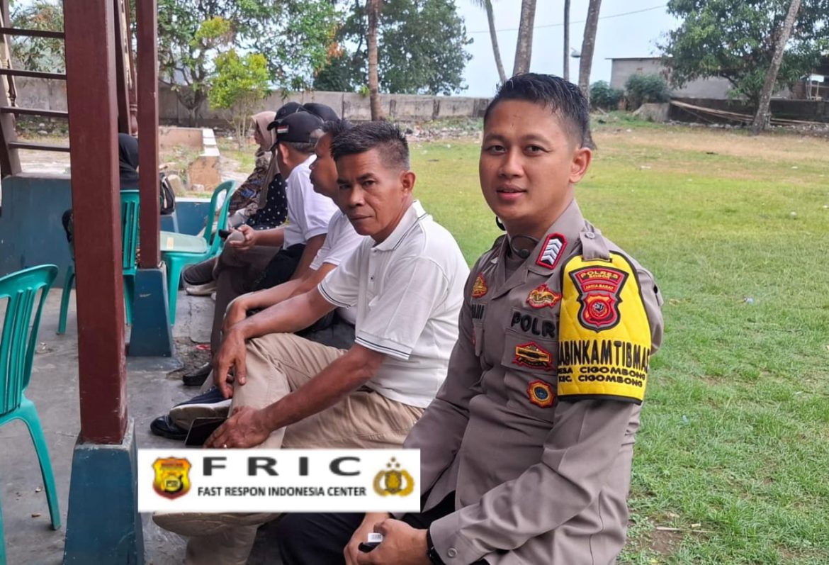 Bhabinkamtibmas Polsek Cijeruk Polres Bogor Sambang Warga, Wujud Kedekatan Polri dengan Masyarakat