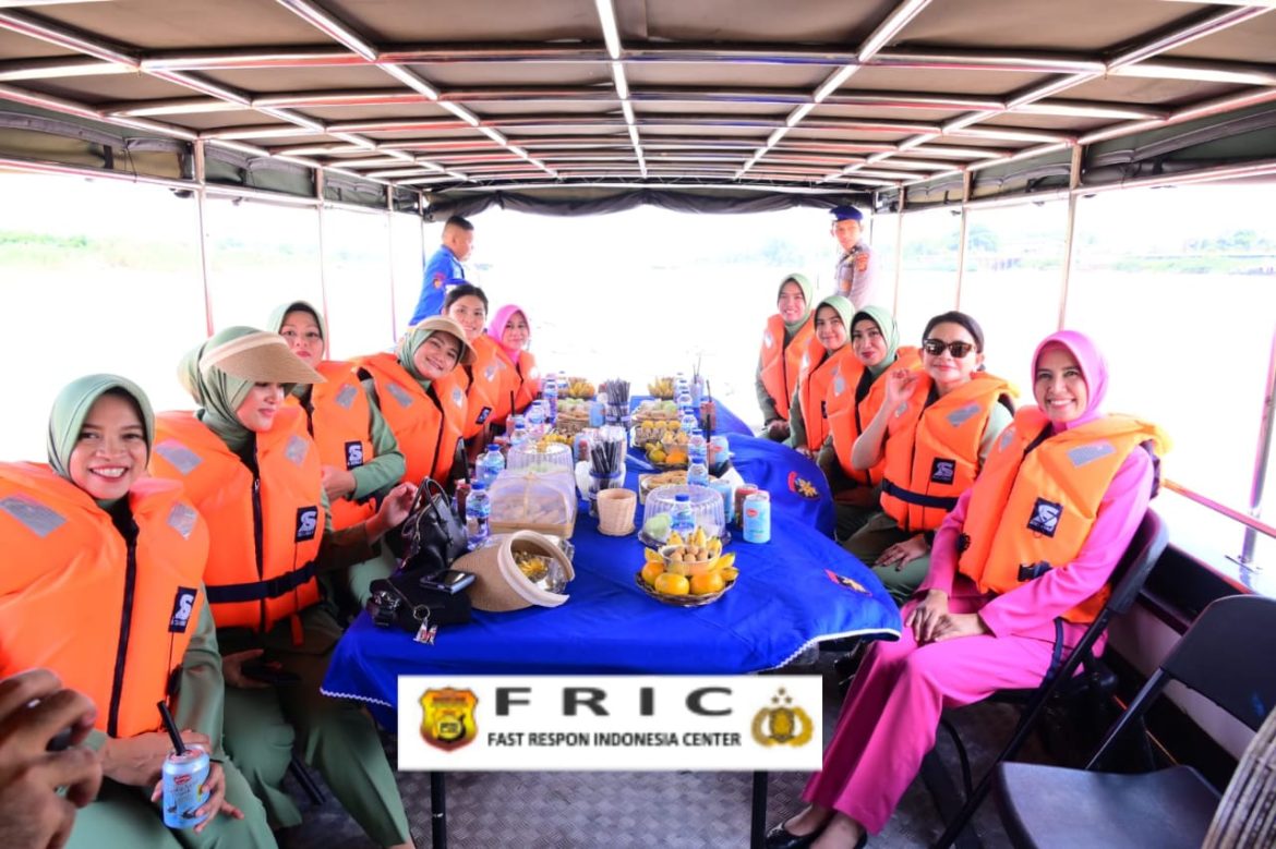 Sinergitas Persit Kartika Chandra Kirana Kodam XX/Tuanku Imam Bonjol dan Bhayangkari Ditpolairud Daerah Jambi.   