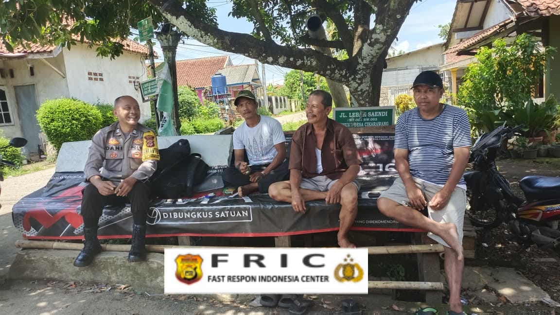 Sinergitas POLRI dengan Warga Wilayah Desa Binaan Giat Sambang Kamtibmas Warga untuk Menjaga Harkamtibmas Wilayah.   