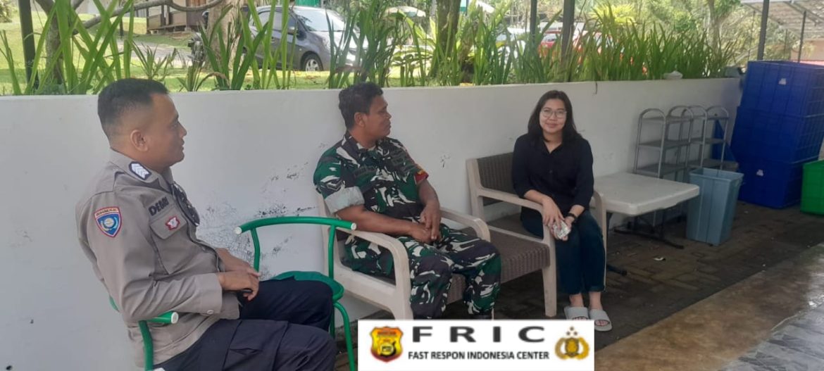 Sinergitas TNI dan Polri Polsek Cijeruk sambang warga, sampaikan pesan kamtibmas dan edukasi TPPO   
