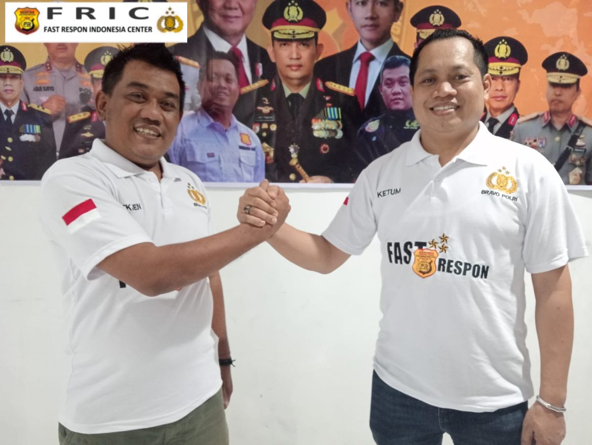 Sosok sederhana Ketum FRIC , mau mendengarkan saran dan kritik anggota nya Demi kemajuan FRIC.   