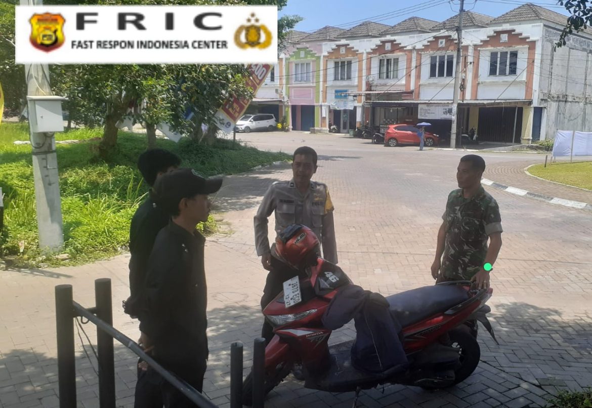 Bersinergi, Bhabinkamtibmas Polsek Parung dan Karang Taruna Beri Himbauan Kamtibmas kepada Warga   