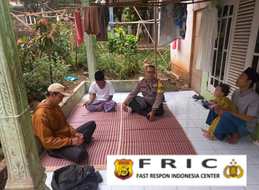 Bhabinkamtibmas Polsek Cigudeg sambang warga dalam rangka harkamtibmas di wilayah   