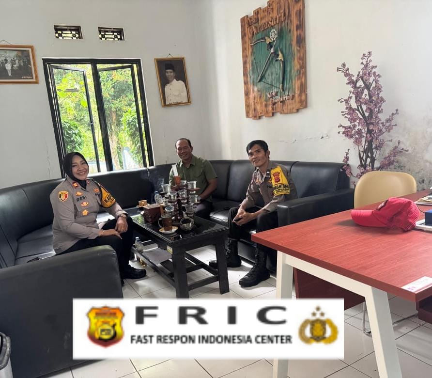 Kapolsek Dramaga Door To Door Laksanakan Program Jumat Curhat, Dengarkan Aduan Keluh Kades/Lurah Kecamatan Dramaga   