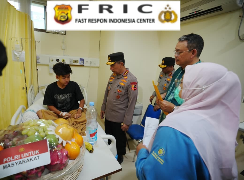 Dialog dengan Korban Ledakan SMAN 72, Kapolri : Siswa Masih Semangat Sekolah   