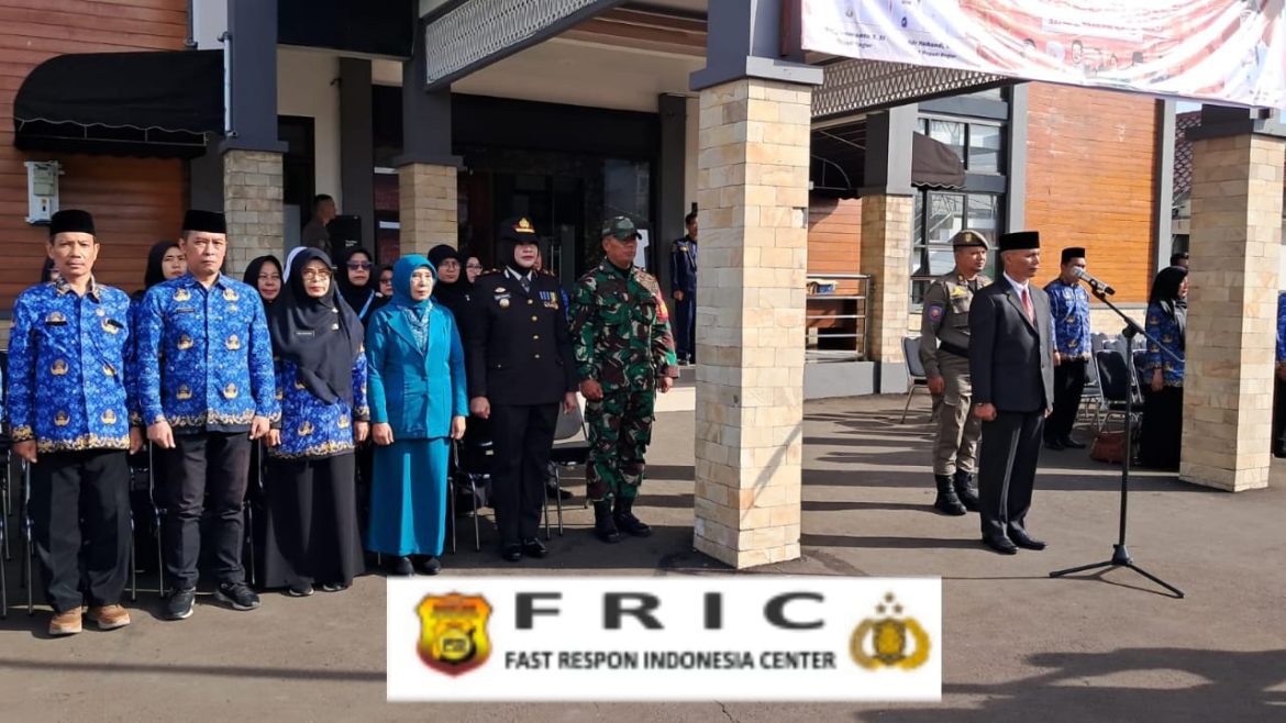 Kapolsek Dramaga Bersama Forkompimcam Kecamatan Dramaga Laksanakan Kegiatan Upacara peringatan Hari Pahlawan ke 80 Tahun 2025 Tingkat Kecamatan Dramaga, sampaikan Edukasi Serta Himbauan Jaga Kondusifitas Wilkum Polsek Dramaga   