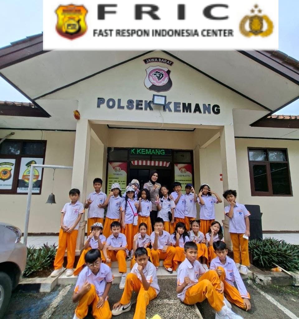 Polisi Sahabat Anak, Polsek Kemang Sambut Ceria Kunjungan Edukatif SD Madania   