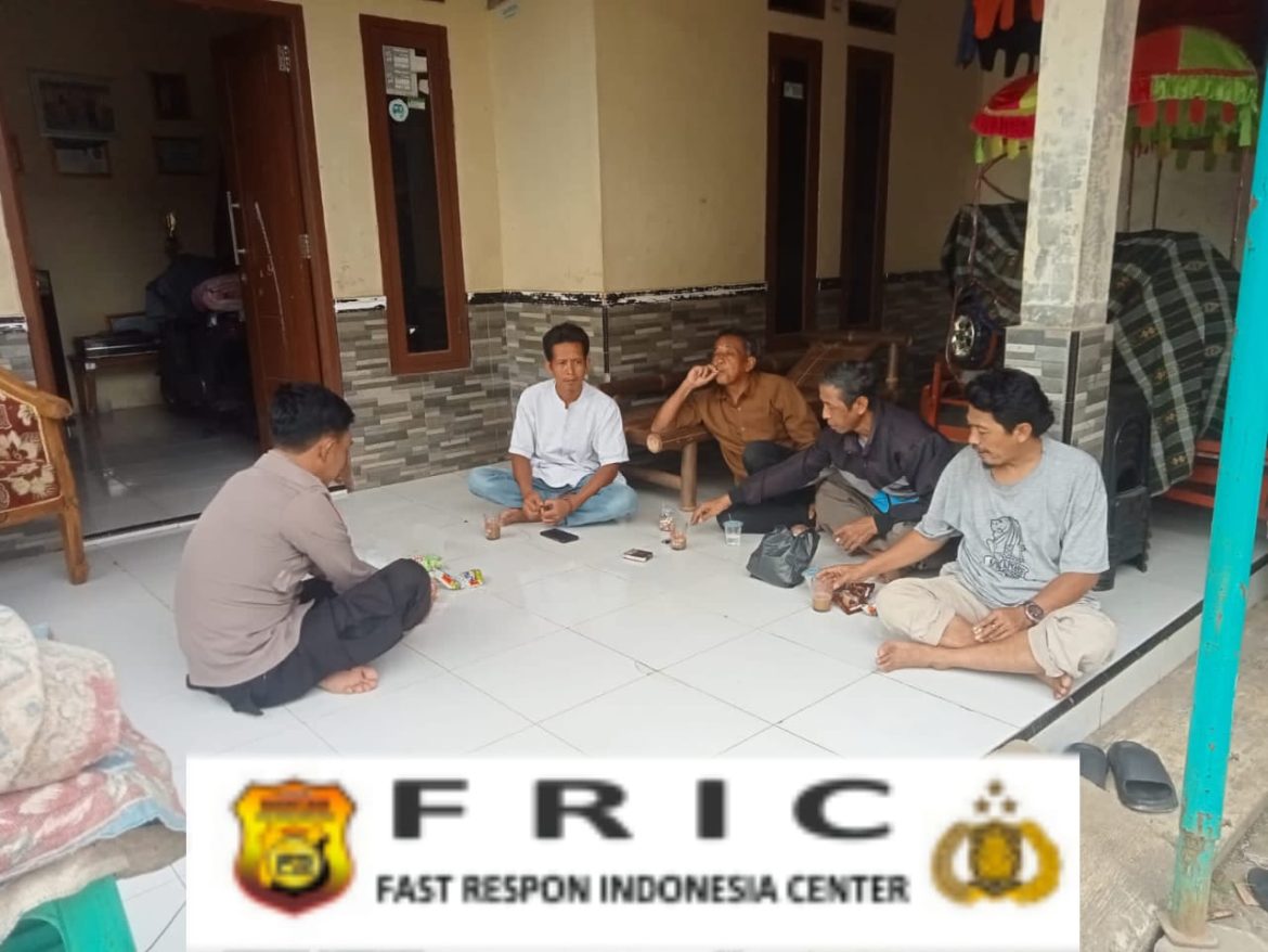 Bhabinkamtibmas Polsek Parung Jalin Kedekatan dengan Warga Demi Ciptakan Kamtibmas Kondusif   