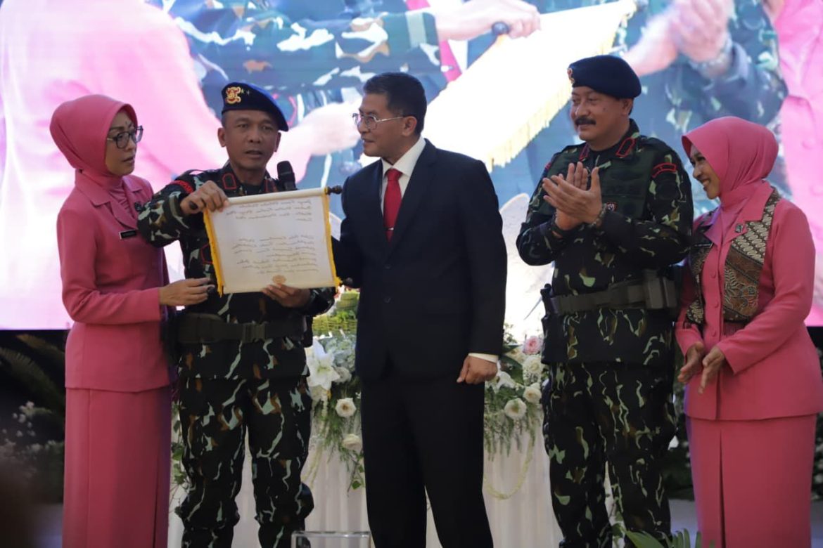 Kapolda Jabar Pimpin Syukuran Peringatan HUT ke-80 Korps Brimob Polri Tahun 2025   