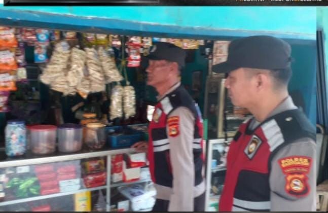 Polsek Mariana Gelar Patroli Jalan Kaki untuk Jaga Kondusivitas Pasar