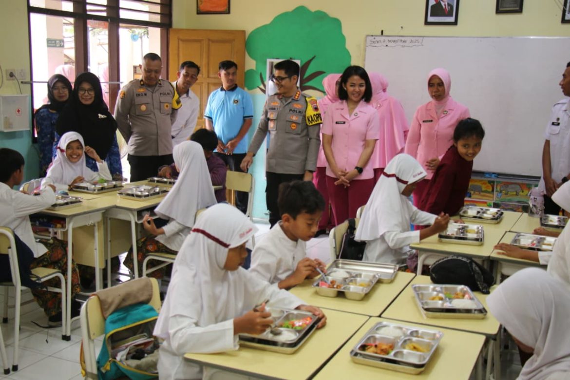 SPPG Polresta Magelang Luncurkan Program Running Pendistribusian MBG, 1.844 Siswa di Muntilan Jadi Penerima Manfaat