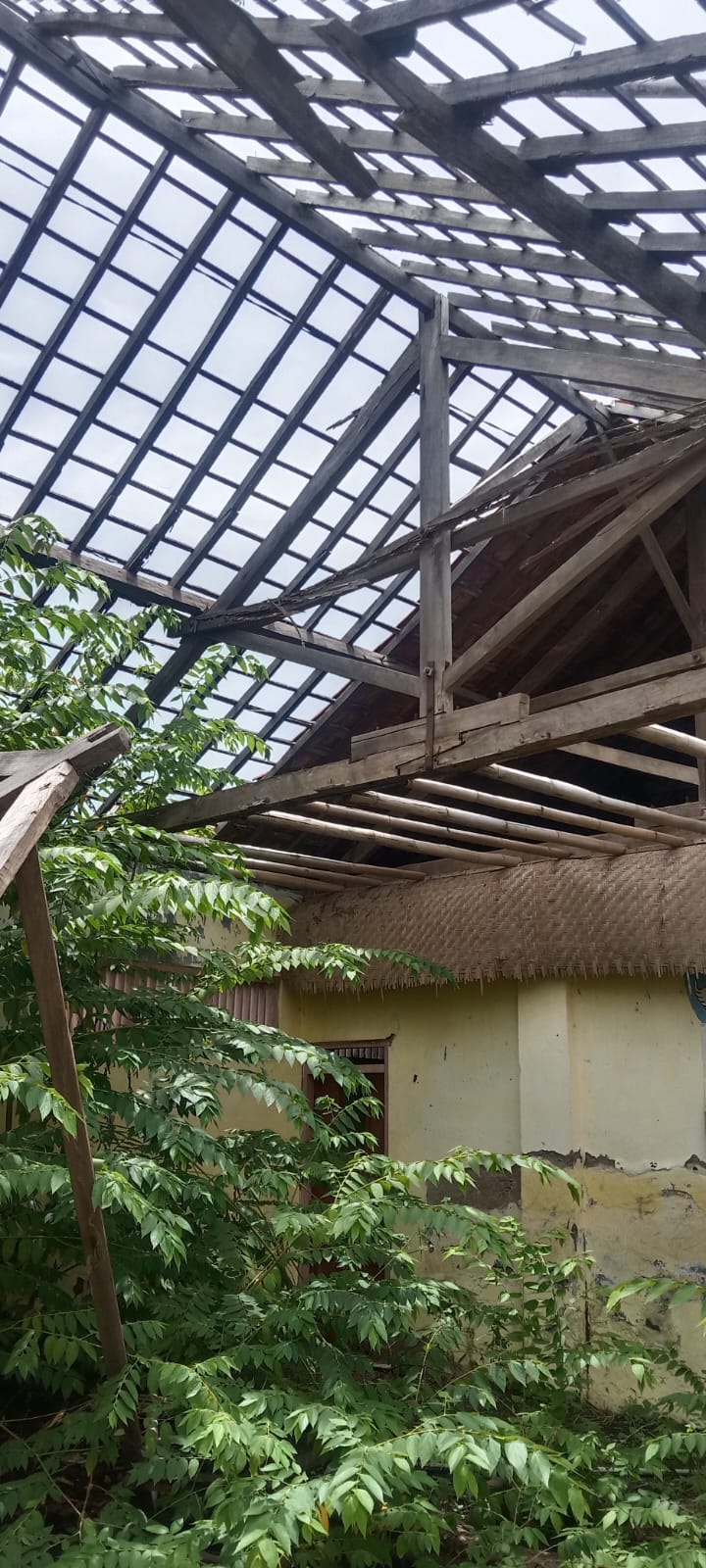 SDN 03 Petunjungan Memprihatinkan, Bangunan Rusak Parah dan Terancam Ambruk