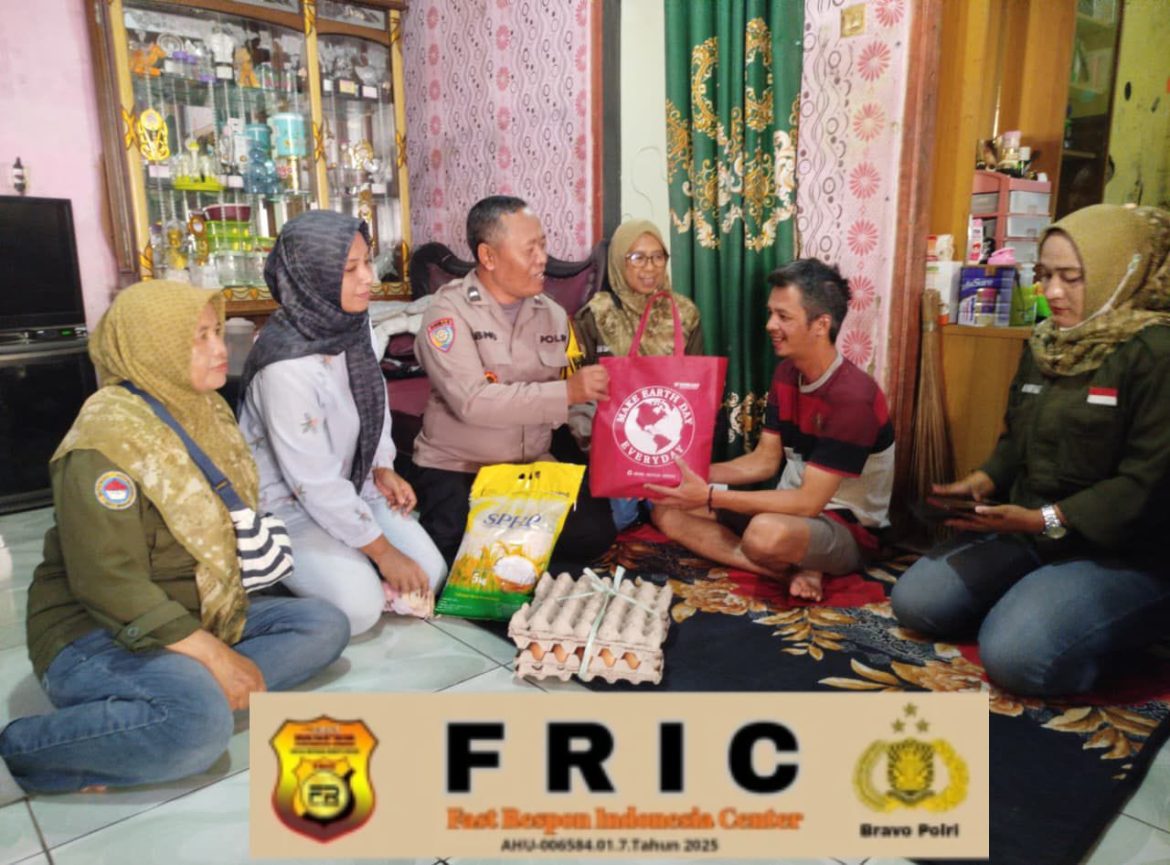 Polisi Berikan Tali Asih dan Cek Kondisi Kesehatan Anak Hidrosepalus