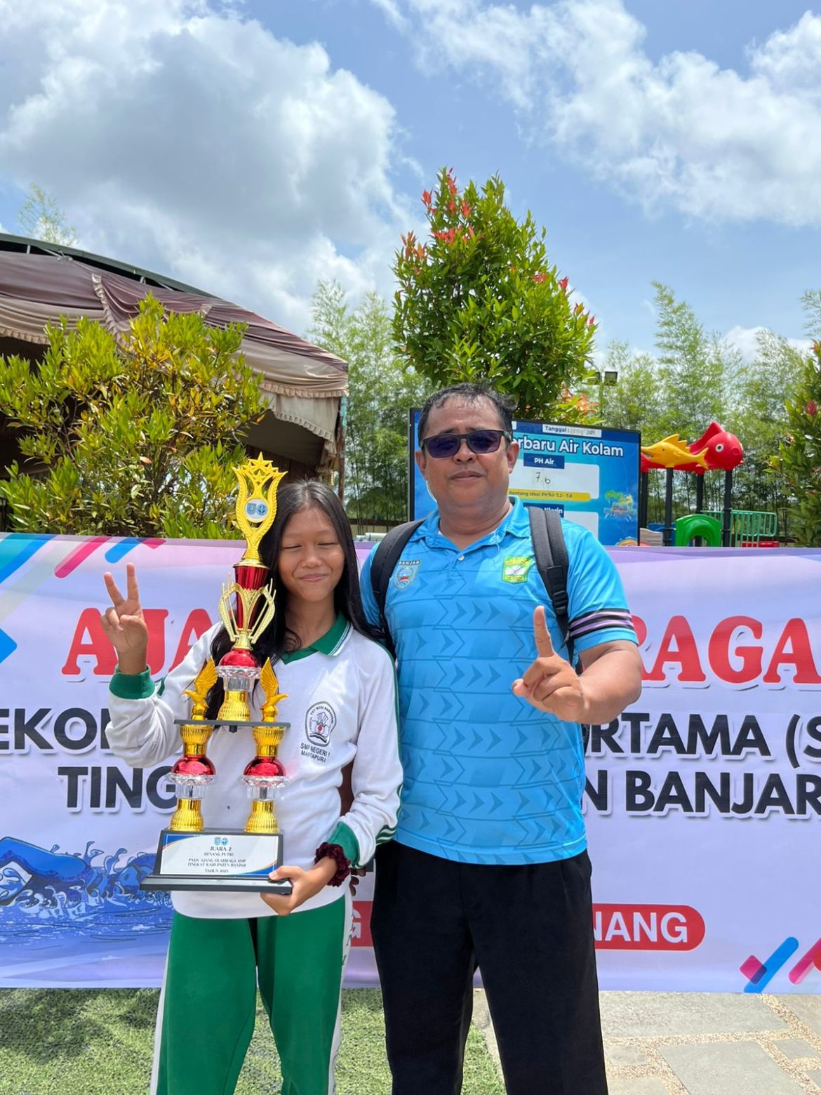 Atlet Renang SMPN 1 Marapura Juara 2 dalam Ajang Olahraga Tingkat Kabupaten Banjar Tahun 2025