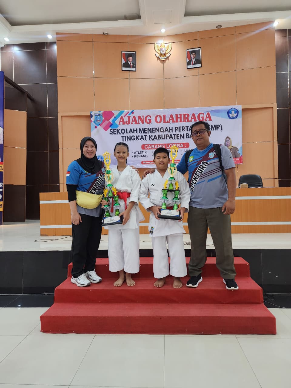 Bela Diri Karateka SMPN 1 Martapura berjaya di Ajang Olahraga