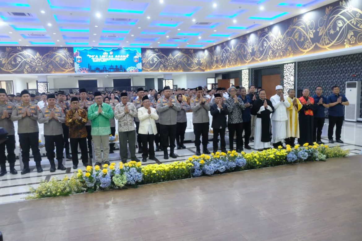 Polda Jabar Gelar Doa Bersama Antar Lintas Agama untuk Korban Bencana Alam di Aceh, Sumut dan Sumbar