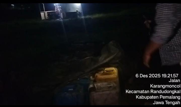 Virall.Jerigen Berisi Solar Subsidi Telah Ditimbun Diarea Persawahan