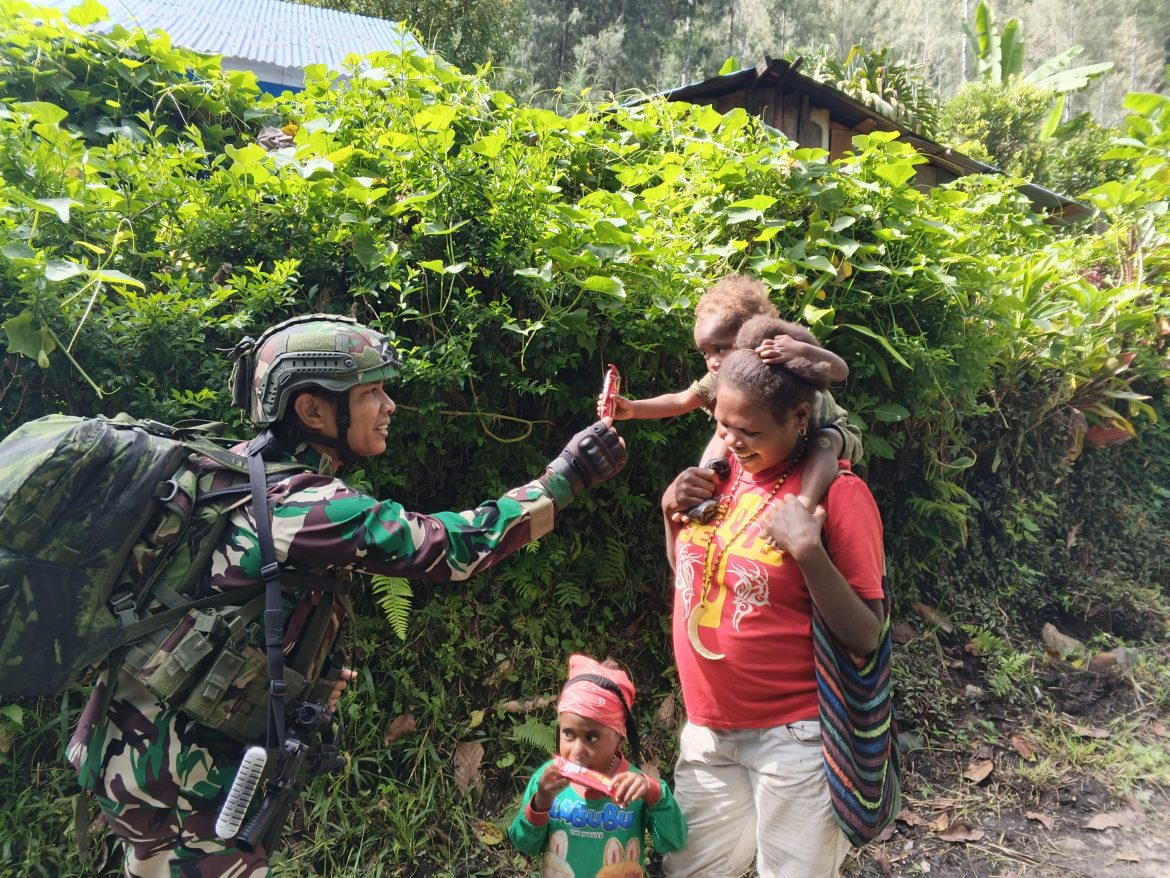 Jaya Sakti Berbagi. Door to Door dengan Kebaikan, TK atau Pos Pogapa Bagikan Bembeng
