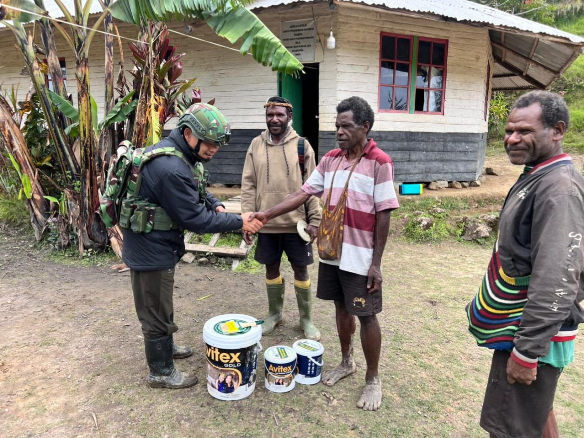 Jaya Sakti Berbagi. Bantuan Cat Tembok dari Pos Zanepa, Gereja Zanepa Siap Rayakan Natal