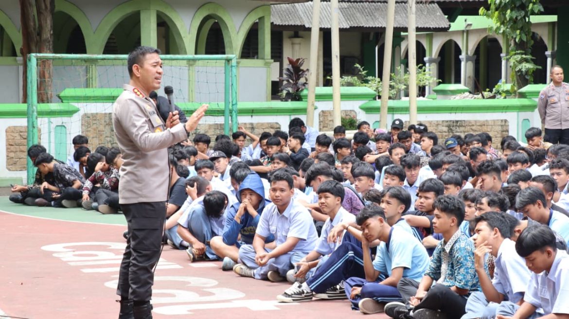 Pelajar Dominasi Kasus Tawuran, Kapolres Tangerang Kota Turun Langsung Beri Penyuluhan