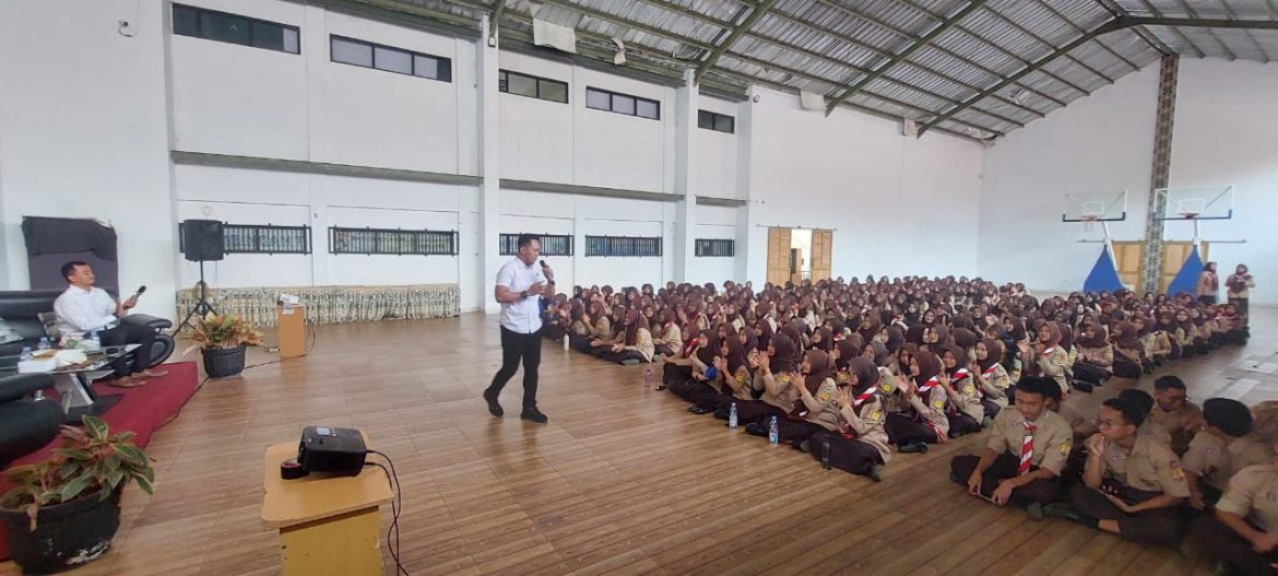 Polres Kuningan Melalui Unit (PPA) Satreskrim Sosialisasi Anti Bullying di Sekolah