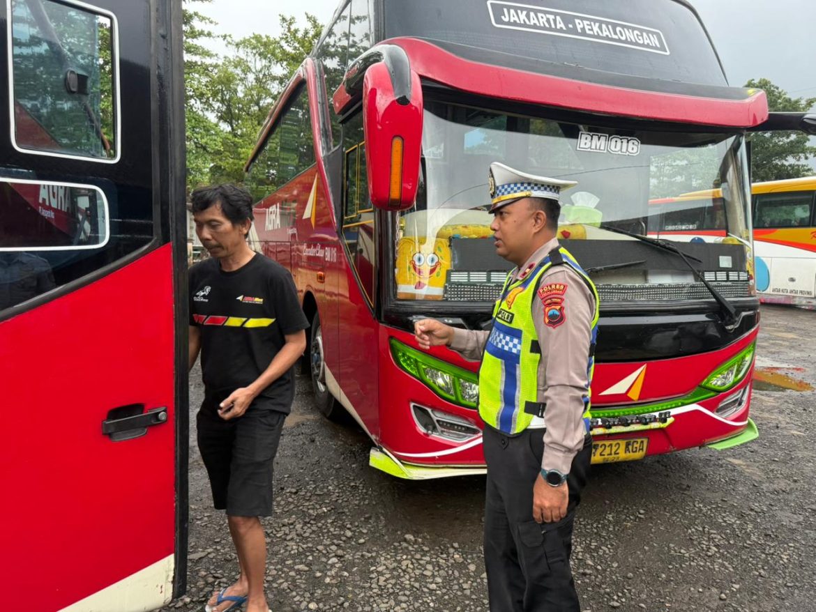 Jelang Operasi Lilin Candi 2025, Satlantas Polres Pekalongan dan Dinas Perhubungan Geber Ramp Check