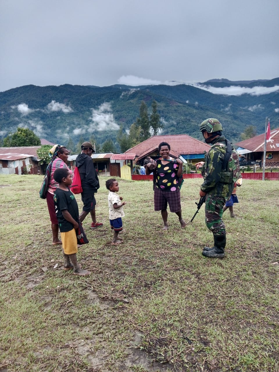 Jaya Sakti Menyapa.   Komsos Door to Door, TK Atau Pos Pogapa Cari Solusi