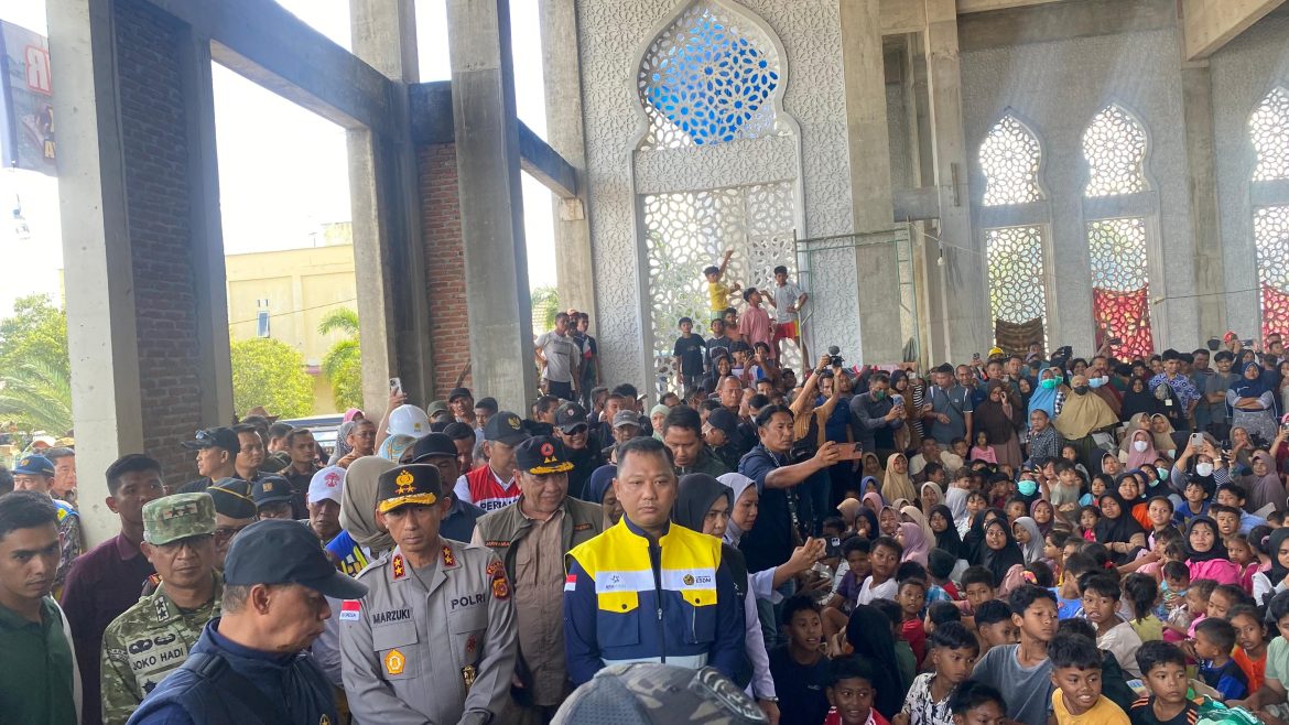 Kapolda Aceh Dampingi Wapres Gibran Tinjau Lokasi Banjir Bandang di Pidie Jaya