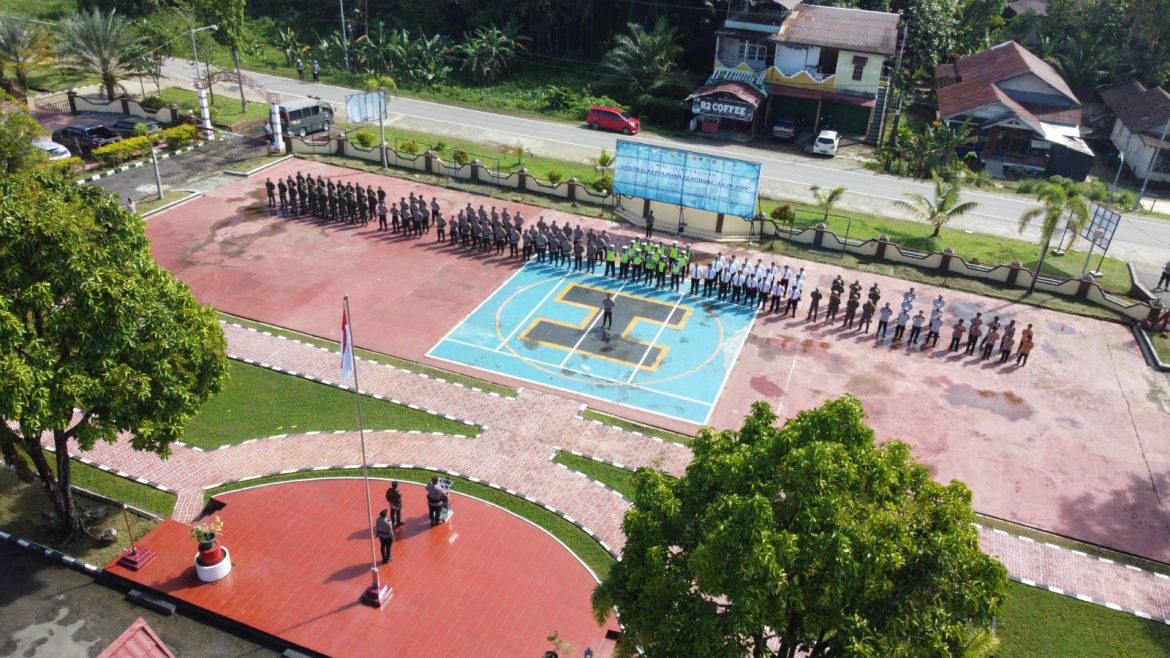 Polres Melawi Gelar Apel Pasukan Operasi Lilin 2025, Kapolres Bacakan Amanat Kapolri
