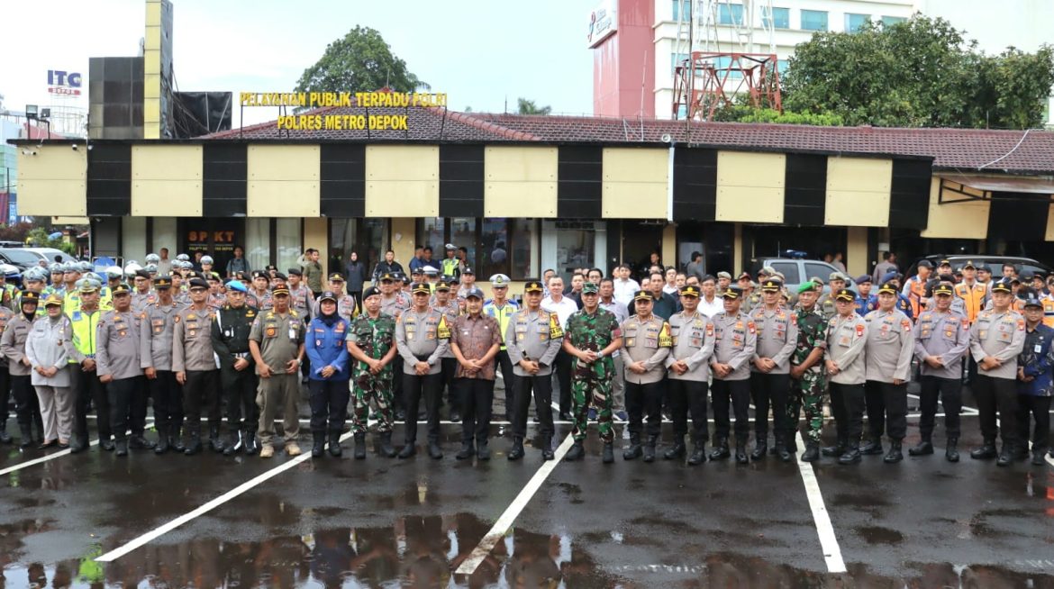 Polres Metro Depok Gelar Pasukan Oprasi Lilin Jaya 2025 dan Personil Gabungan