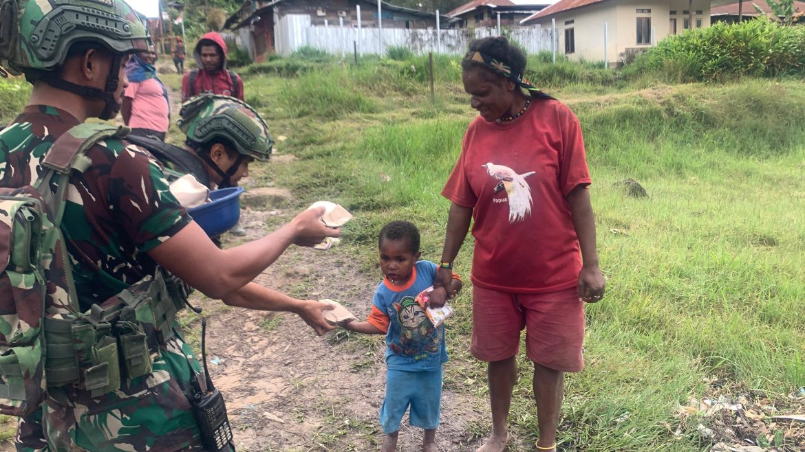 Jaya Sakti Berbagi. Door to Door Satgas, Makanan Siap Saji untuk Pogapa
