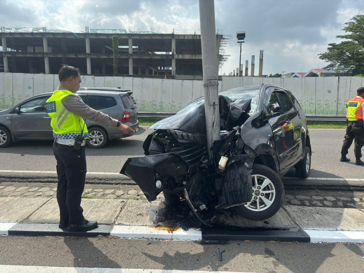 Kecelakaan Tunggal di Tangjakan Terminal 2D Bandara Soekarno-Hatta 