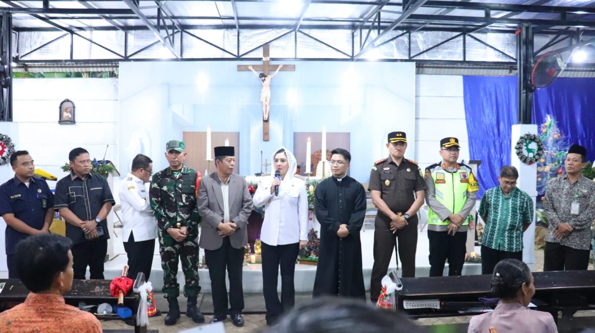 Bupati dan Kapolres Pekalongan Keliling Pos Pam hingga Gereja, Pastikan Natal Aman