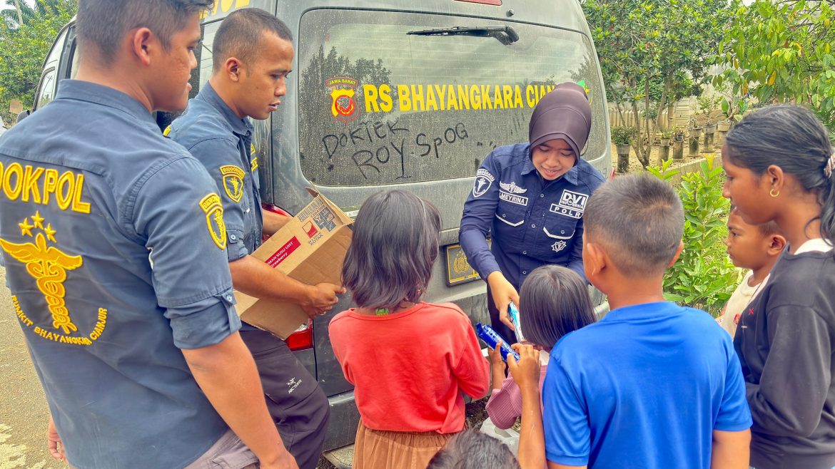 Polisi Berikan Layanan Kesehatan Gratis bagi Warga Terdampak Bencana di Aceh Tamiang