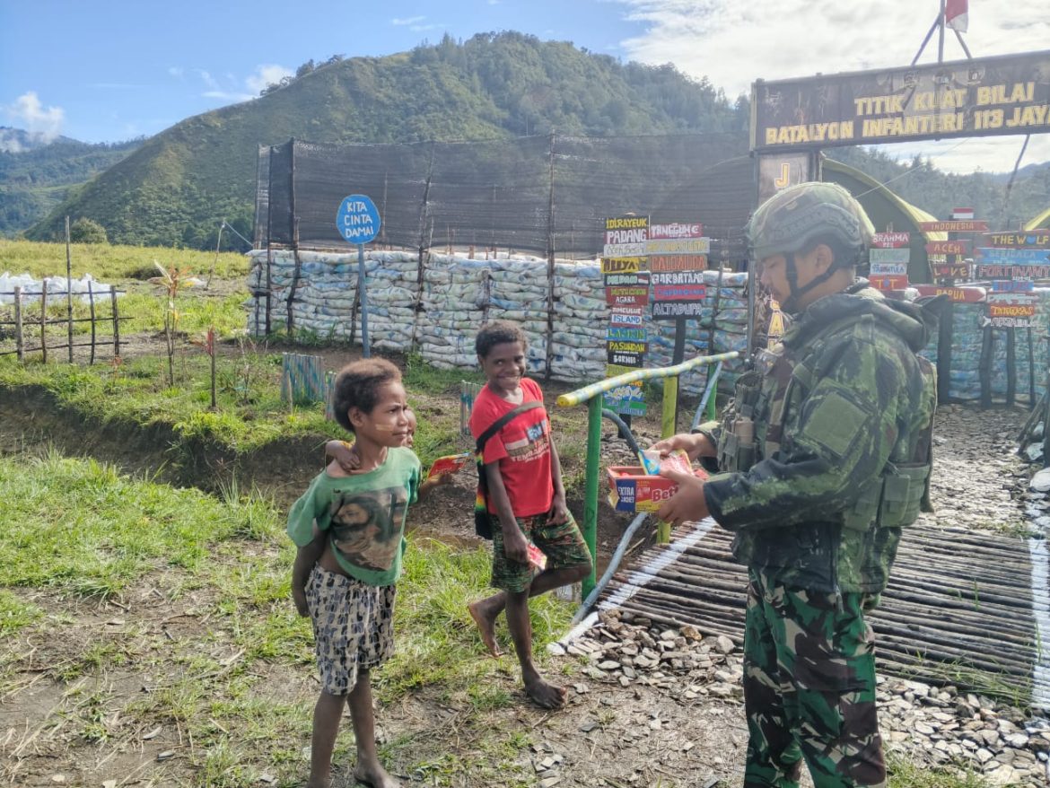 Jaya Sakti Berbagi. Roti untuk Senyum Anak Bilai, Satgas Berbagi Harapan di Tahun Baru