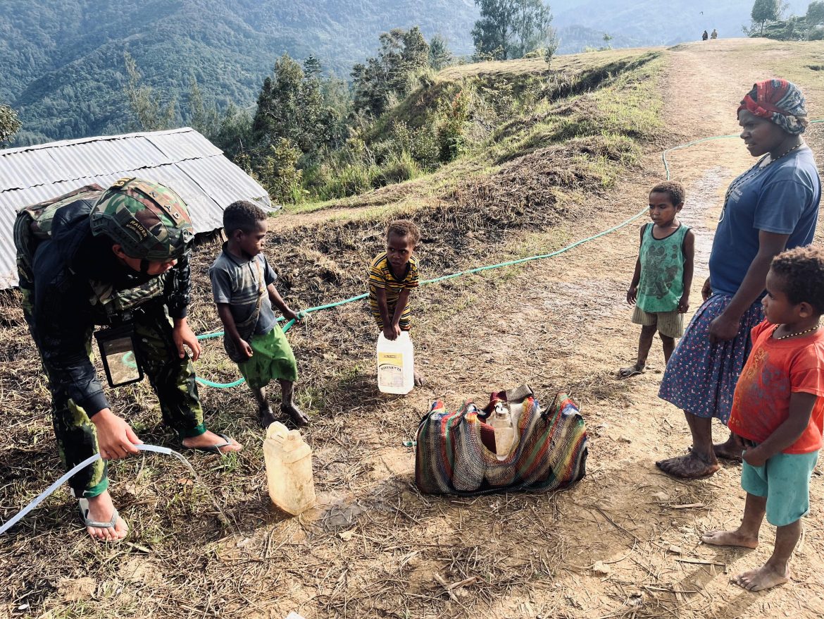 Jaya Sakti Peduli. Air Bersih dari Satgas, Harapan untuk Engganengga