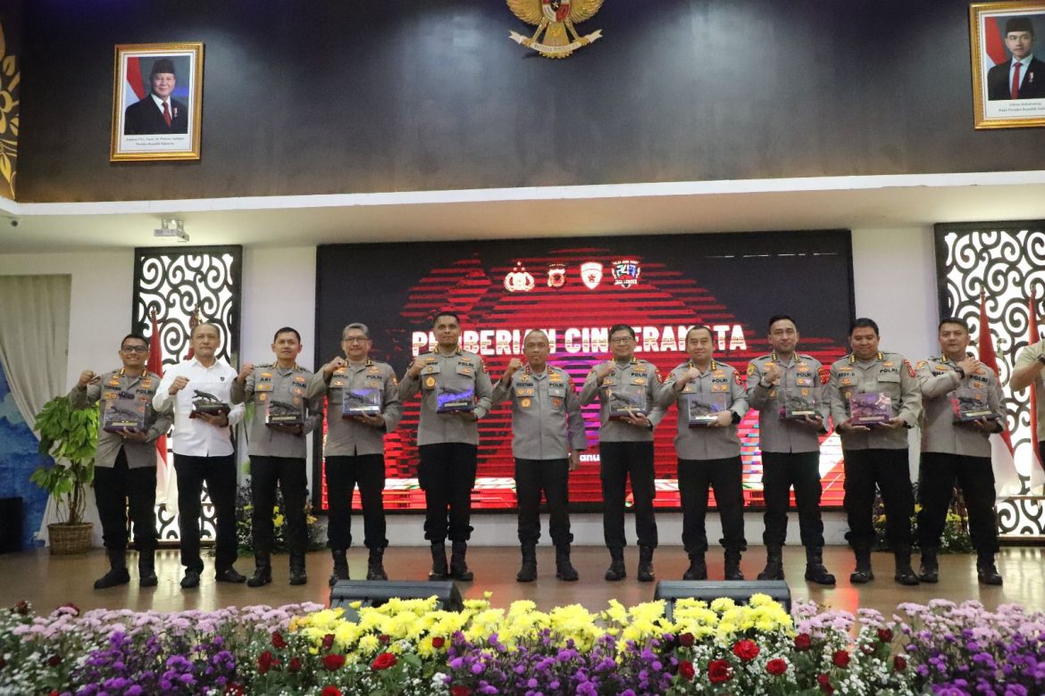 Polda Jabar Gelar Pisah Sambut Pejabat Utama dan Kapolres Jajaran, Momentum Berikan Apresiasi Atas Pengabdian dan Dedikasi