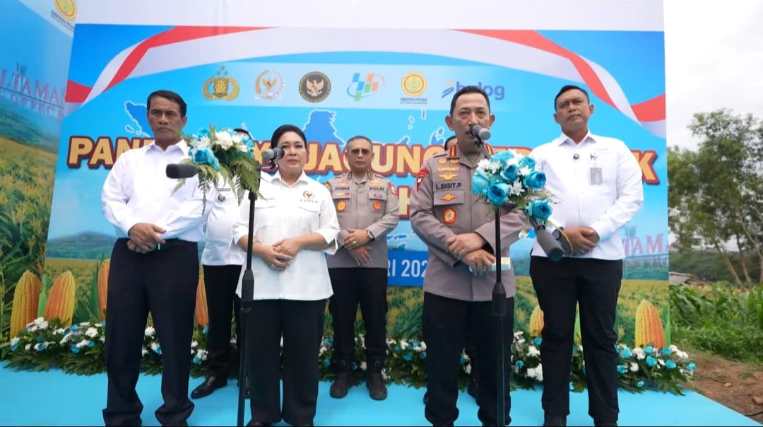 Kapolri-Ketua Komisi IV Panen Raya Jagung di Bekasi, Komitmen Dukung Ketahanan Pangan