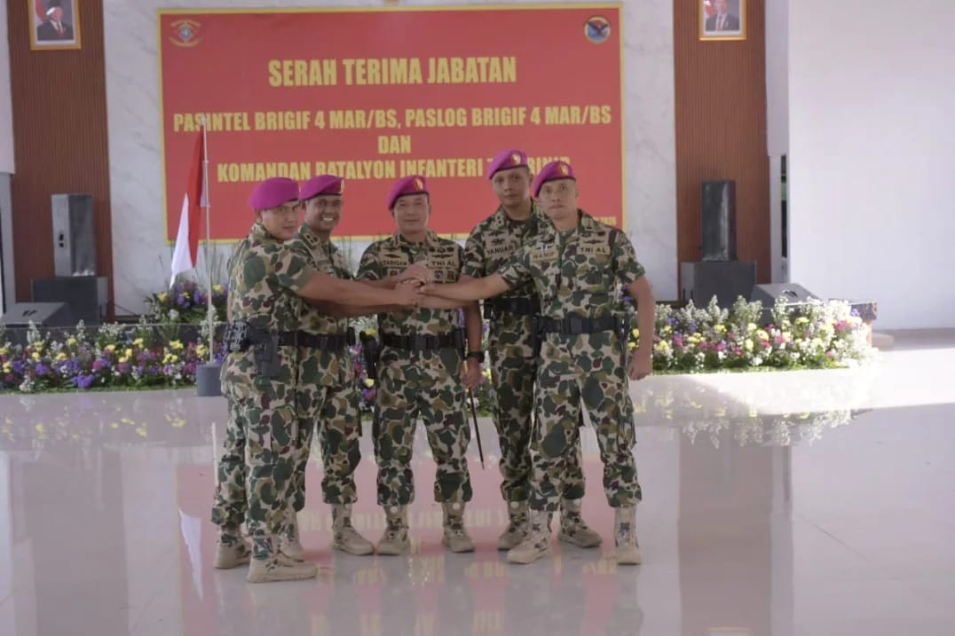 Danbrigif 4 Mar/BS Pimpin Sertijab Pasintel Brigif 4 Mar/BS, Paslog Brigif 4 Mar/BS dan Danyonif 7 Marinir