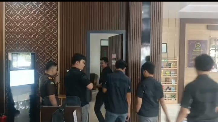 KASUS PENANGKAPAN TERDUGA , DANA DESA , TANJUNG DALAM ,LAHAT DI LAKUKAN POLDA SUMSEL. 