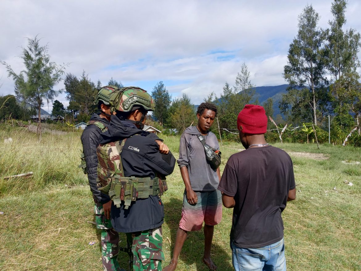 Jaya Sakti Menyapa. Silaturahmi Wujud Kepedulian Satgas Terhadap Masyarakat
