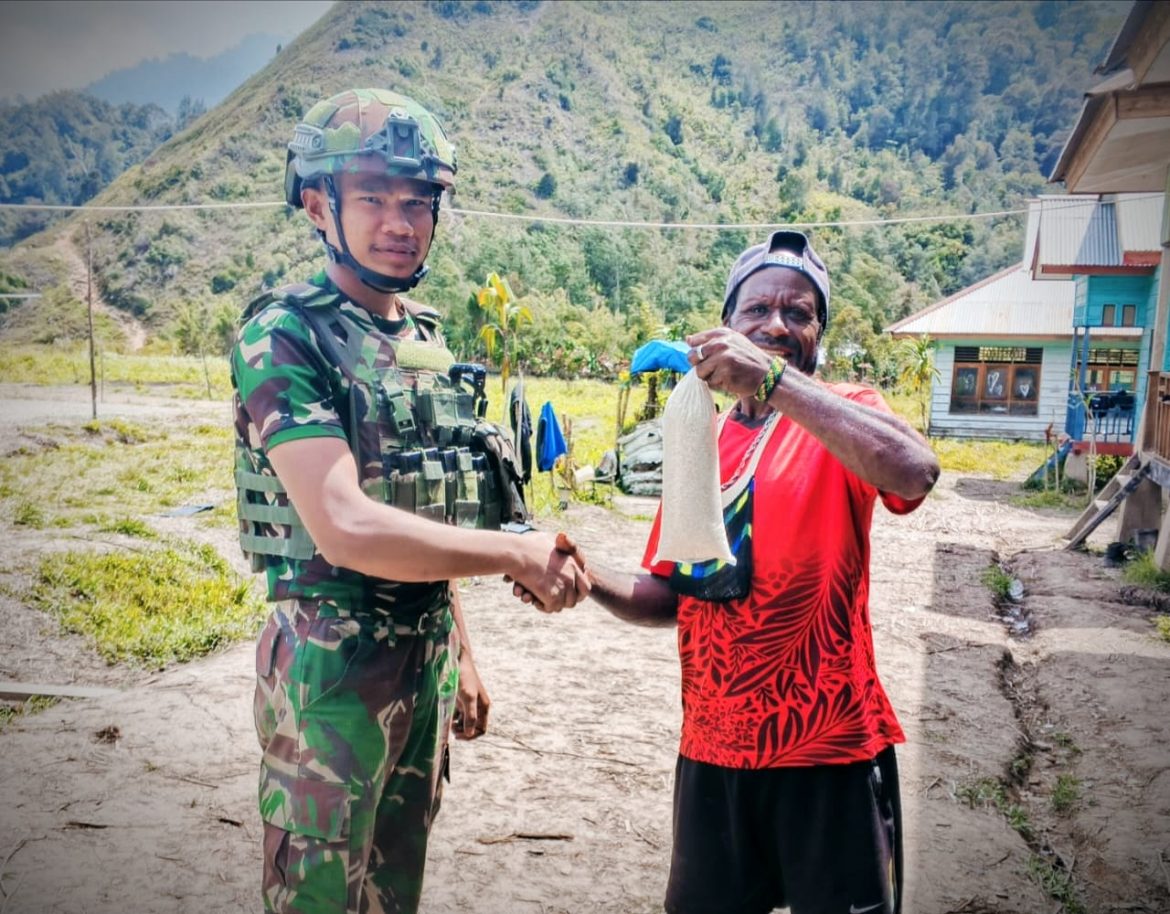 Jaya Sakti Berbagi. Pos Bilai Berikan Sembako, Wujud Kebaikan di Kampung Bilai