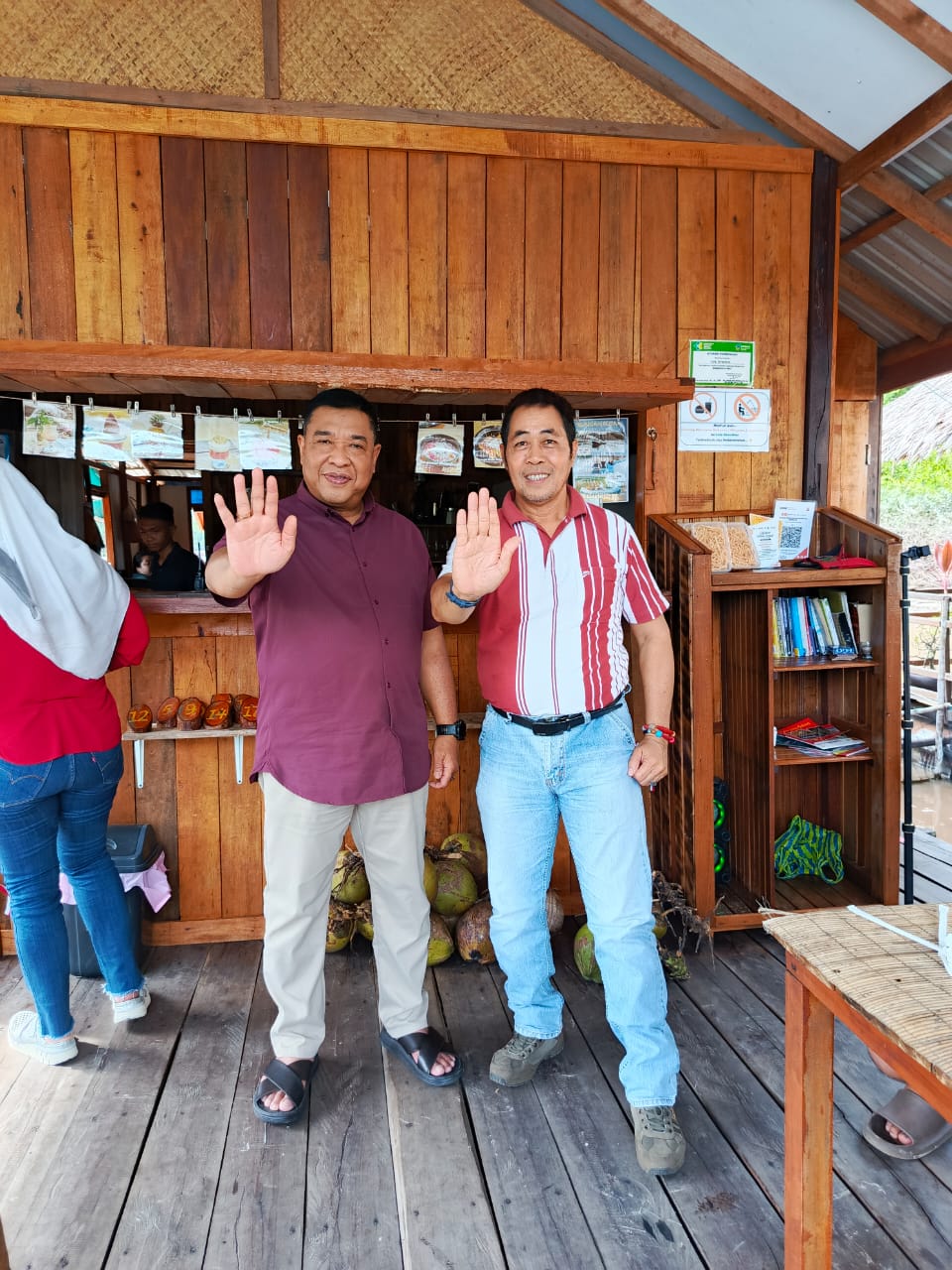 Ketua FRIC Kalteng Diskusi Ringan Masalah Narkoba Dengan Kepala BNNP Kalteng Brigjen Pol Mada Roostanto, S.E., M.H.