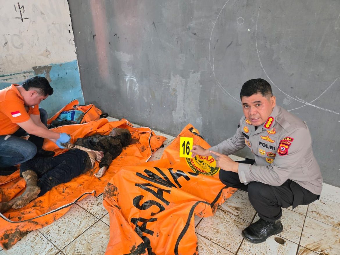 Up Date  Identifikasi Korban Longsor dan Banjir Bandang di Cisarua, Jumlah Kantong Jenazah Bertambah