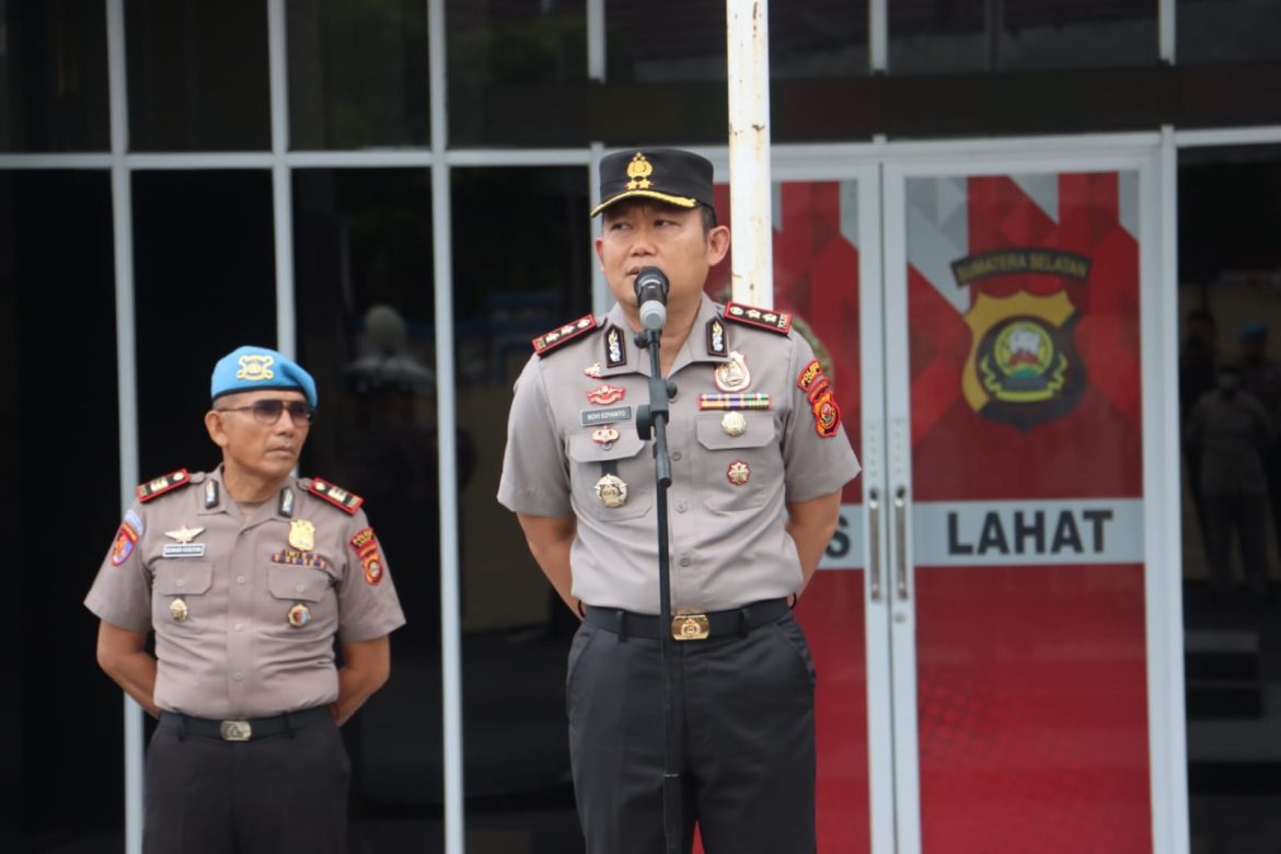 Polres Lahat Gelar Apel Pagi Dipimpin Kapolres AKBP Novi Edyanto